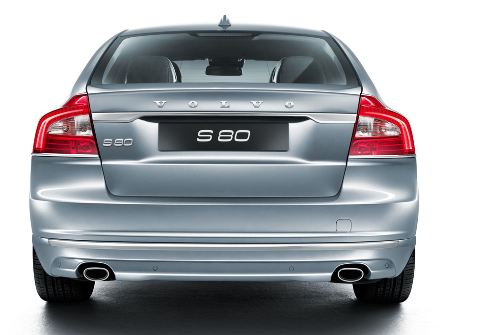 2016년식 볼보 S80 후면 디자인