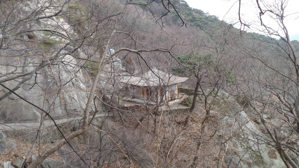 예산 수덕사 : 천년 고찰의 깊이를 품은 한국 불교의 보고 대웅전의 미학과 덕숭산의 정기를 찾아서