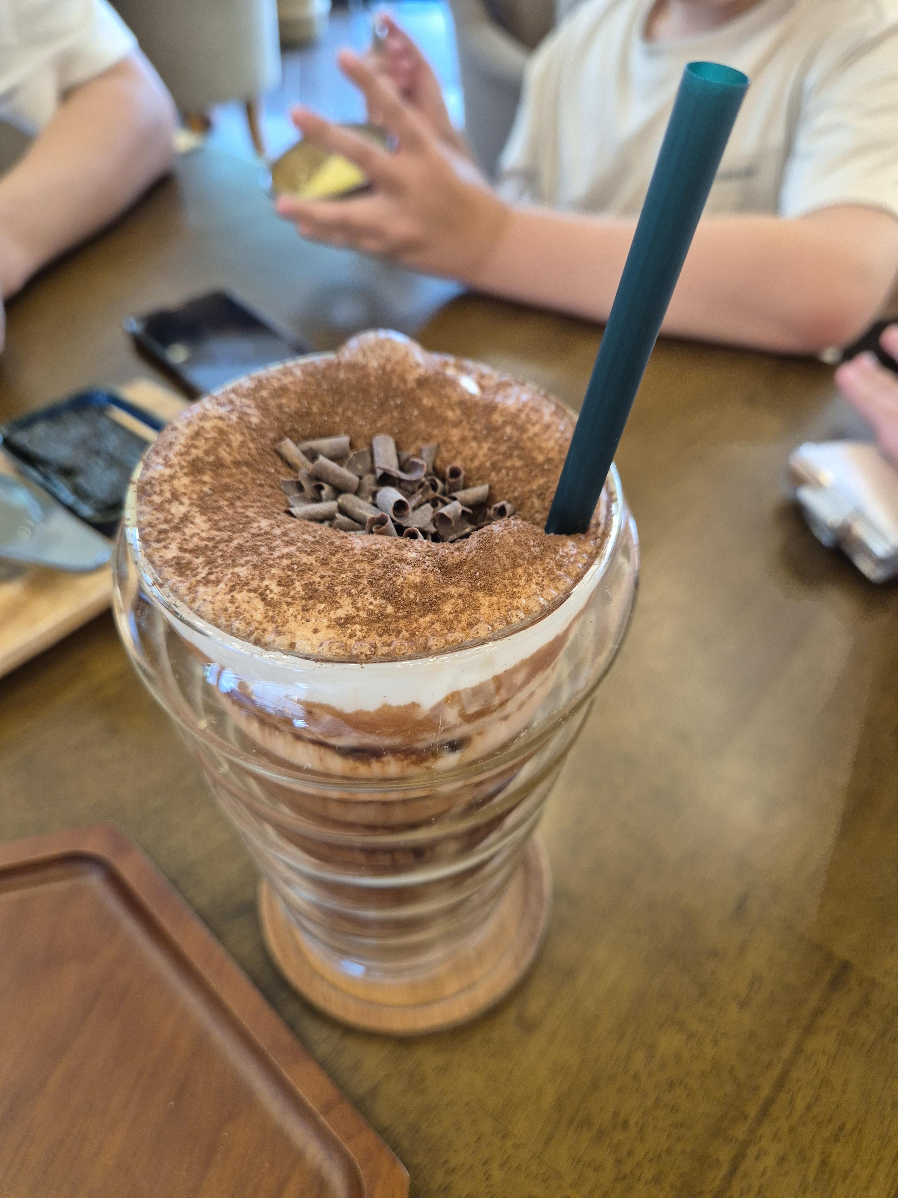 다크초코라떼 아이스