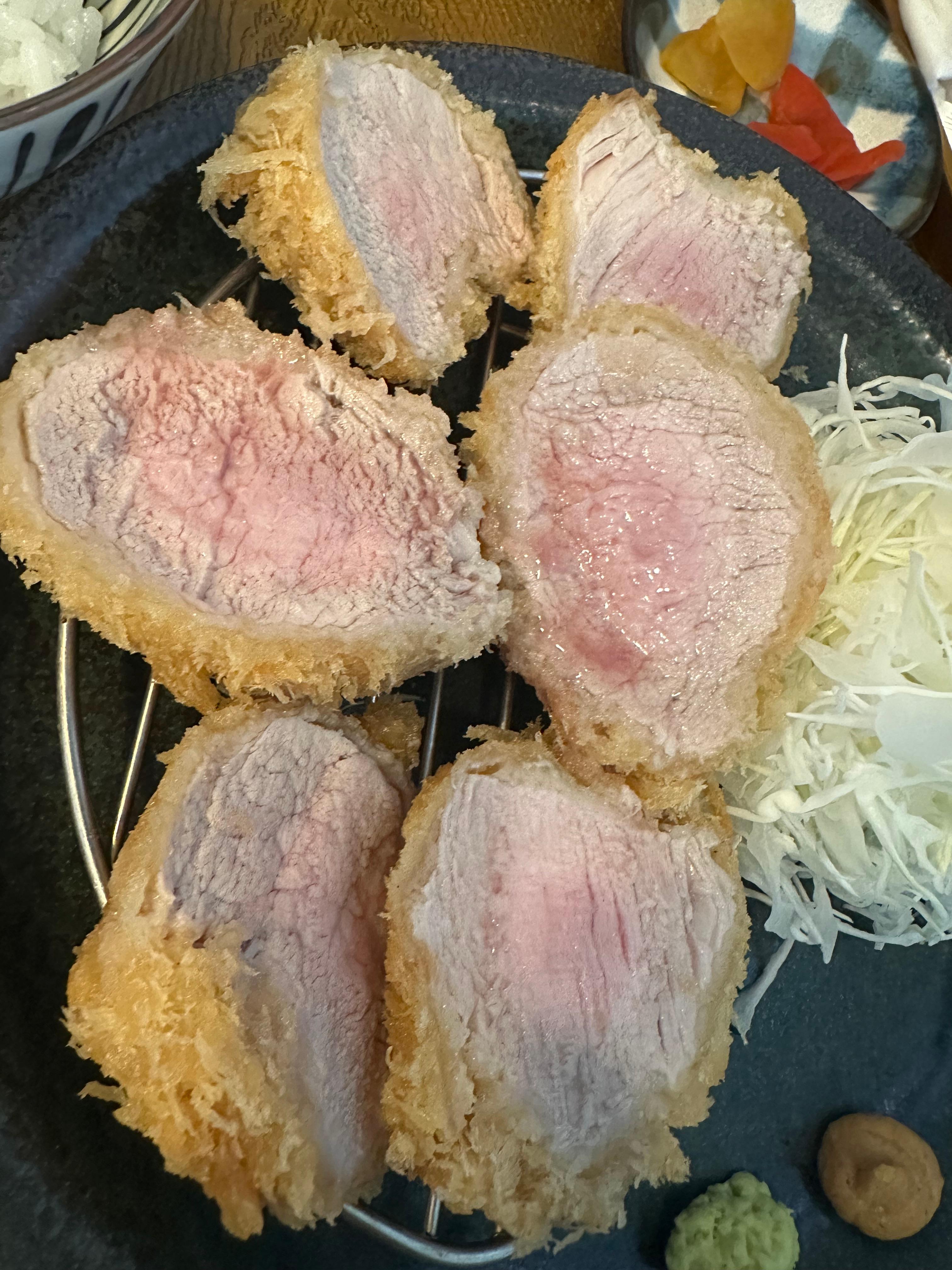 Seoul Yongsan Samgakji Tonkatsu Restaurant Recommendation: Donkatsu Palwol (Tenderloin Tonkatsu, Loin Tonkatsu, fried at low temperature, Shrimp Katsu, ultimate tenderness, artistic cabbage salad, truly the real deal in Yongsan, Japanese owner, incredibly kind, but expect a wait if you&rsquo;re even a little late)