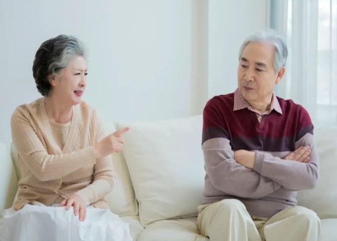 가족과 싸우는 꿈