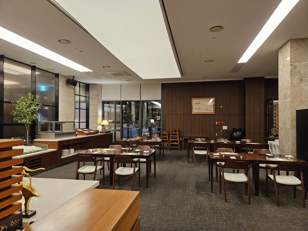 디아넥스 호텔 독서실