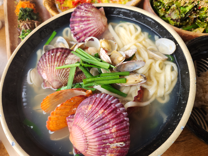 Seafood Kalguksu