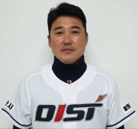 동원과기대 야구부 송재익 코치
