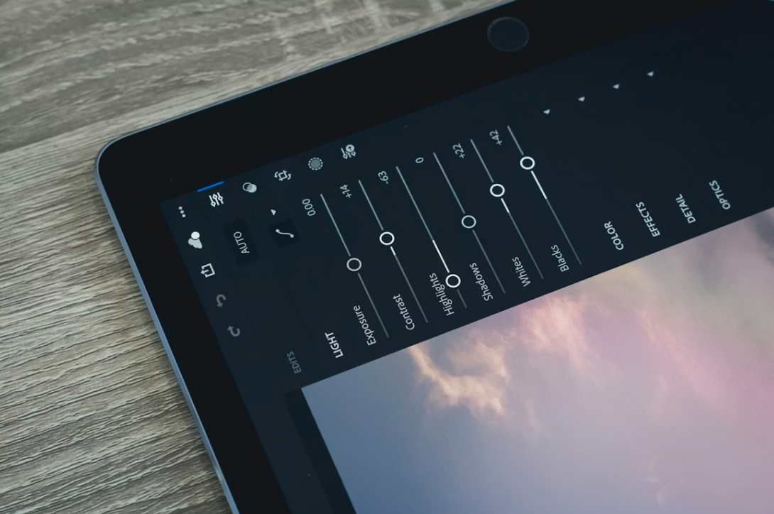 어도비의 라이브 브러시, 드로잉 워크플로, 아이패드와 클라우드