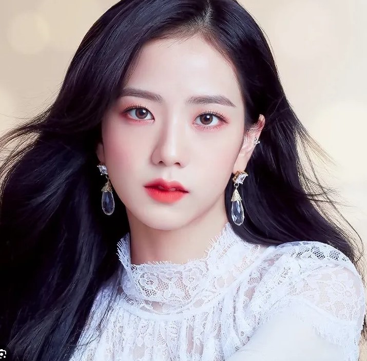 블랙핑크 지수의 데일리 메이크업 루틴