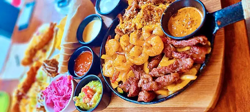 소문의맛집 외식하는날 버스킹 GOD 지오디 김태우 파히타 & 타코 플래터 맛있는 멕시칸 레스토랑 방송 출연 맛집 위치 메뉴 가격 정보