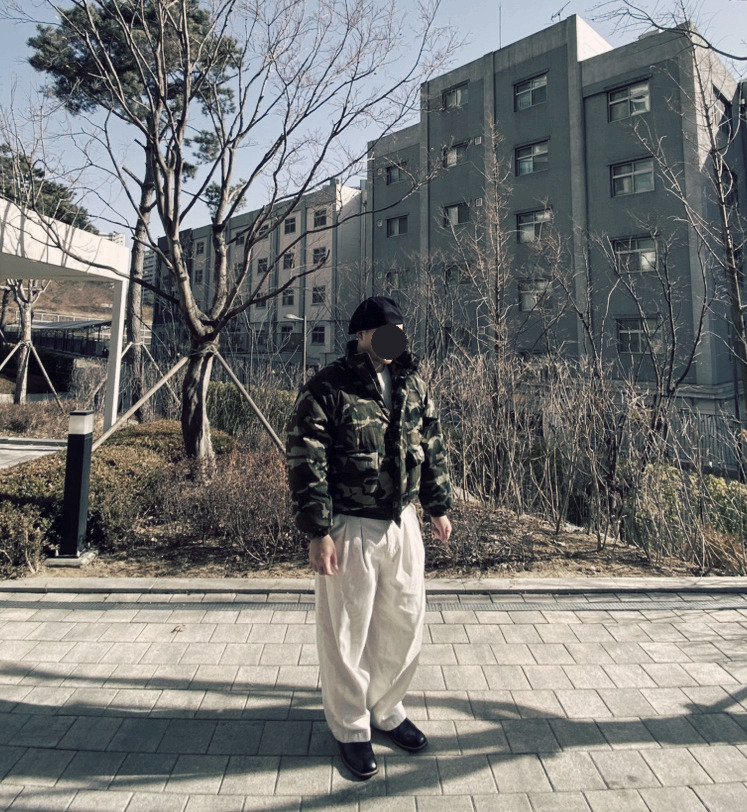 데일리룩('26.2.22.)밀리어네어햇 헌팅캡 베레모, 파르티멘토 카모패딩 밀리터리패딩, 무신사스탠다드 슬리브티셔츠, 무신사스탠다드 벌룬팬츠, 헬로헬 스퀘어 엔지니어부츠 웨스턴부츠