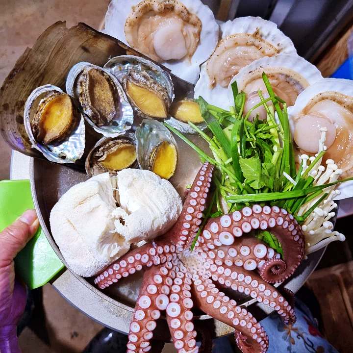 돈쭐내러왔습니다 전복 갈비찜 해신탕 소갈비찜 먹방 조권 60kg 도전 강서구 까치산역 맛집 이영자 2AM 조권 방송 소개