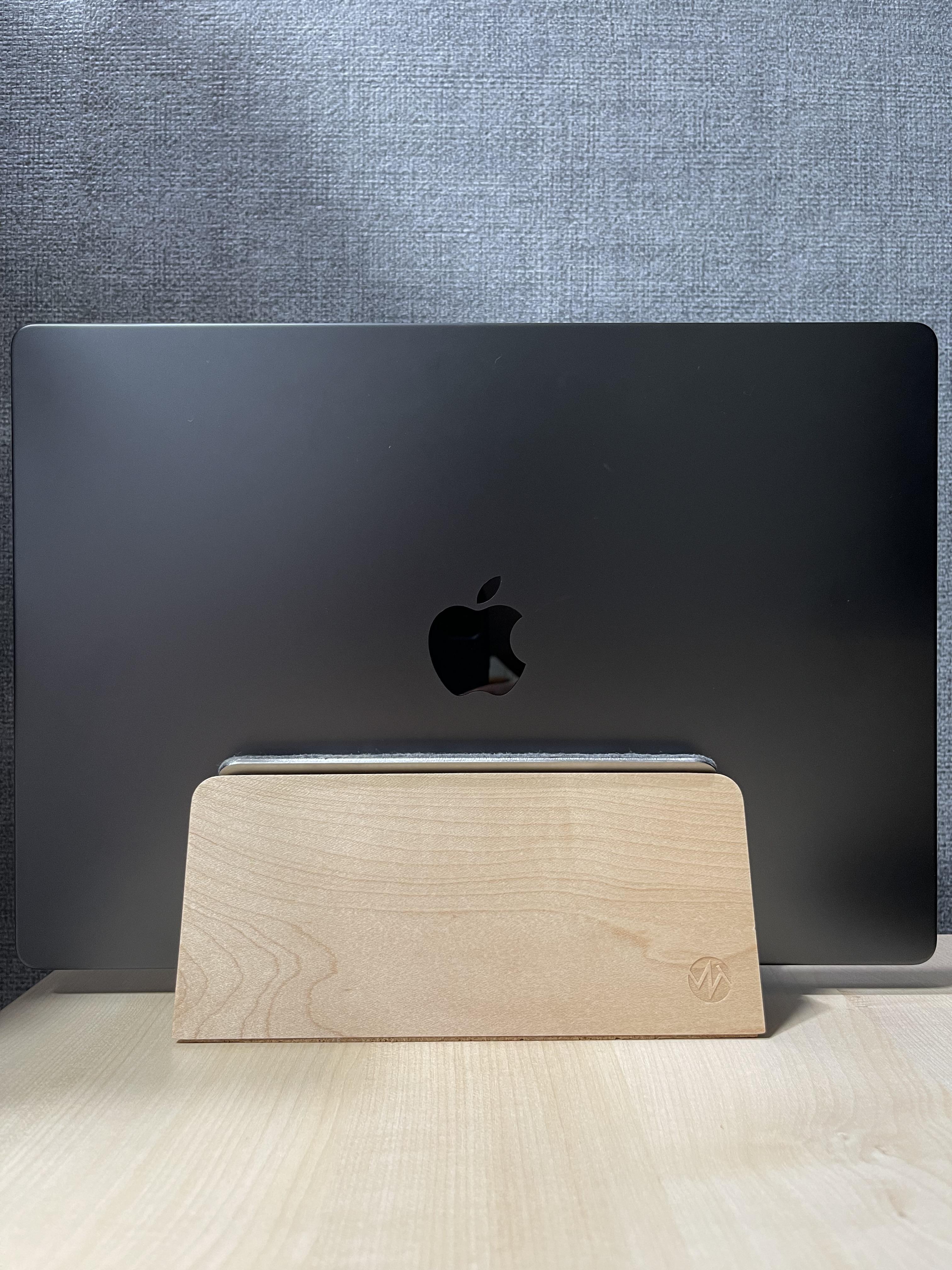 맥북과 메이우드 노트북 수직 거치대