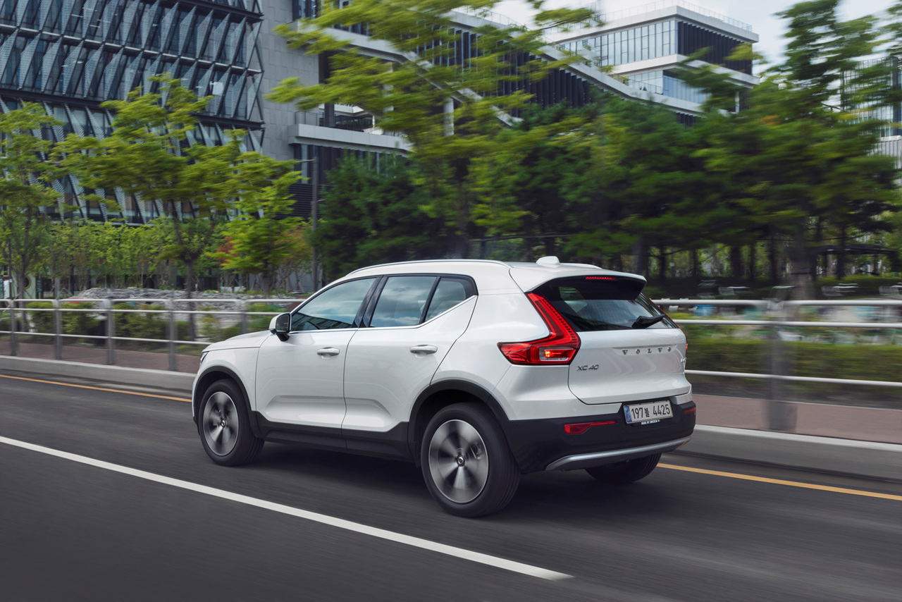 2024 볼보 XC40 포토