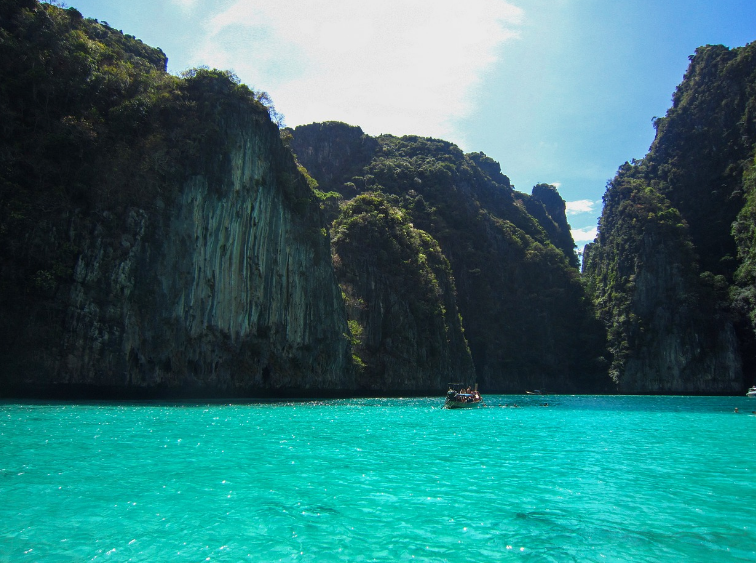 푸켓, 바다가 들려준 낮과 밤의 이야기