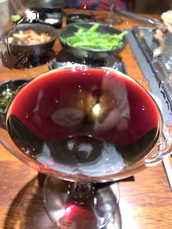 Bodega Mendel Mendel Cabernet Sauvignon 2018의 색