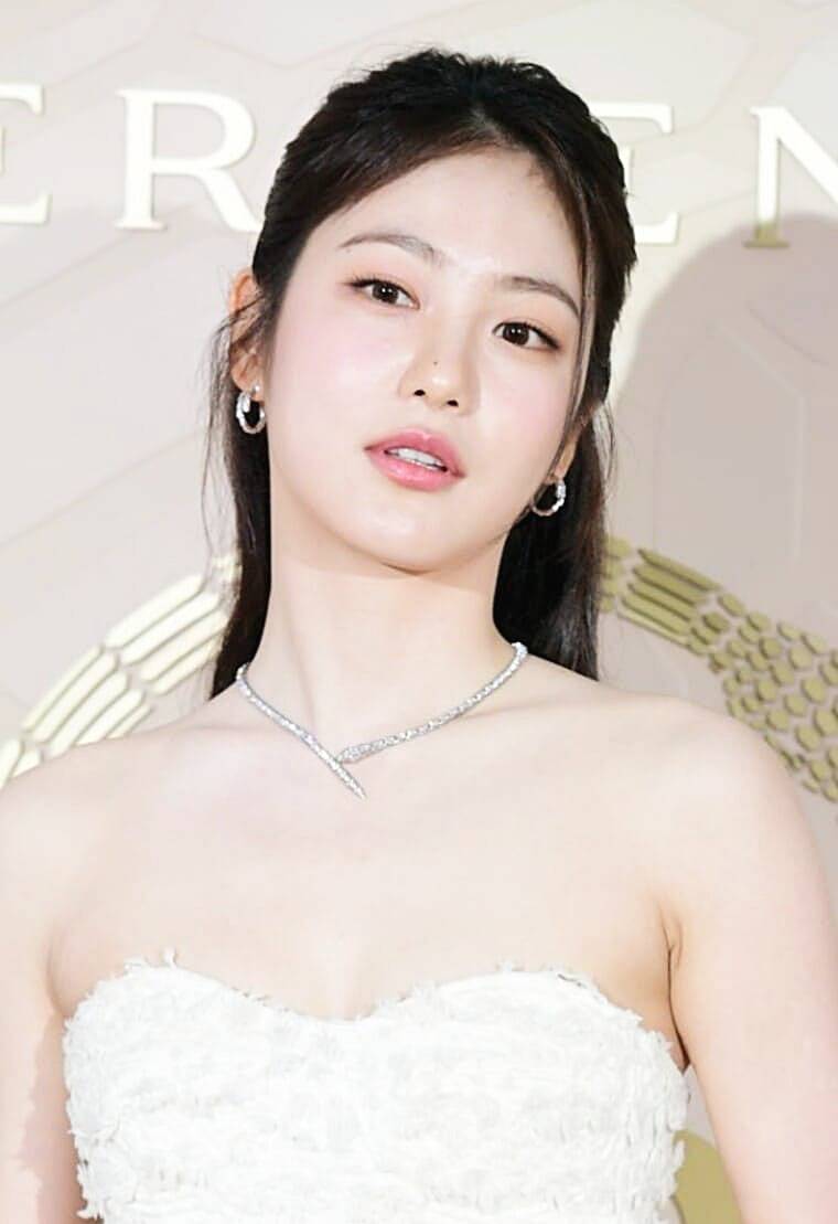 배우-신예은