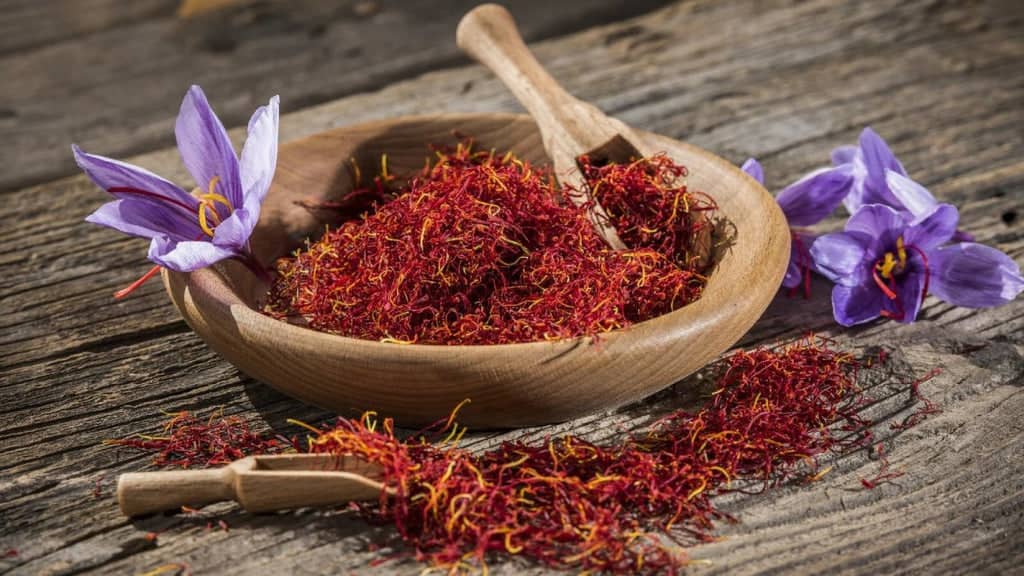 페르시안 사프란(Persian Saffron) – 붉은 금이라 불리는 향신료의 모든 것