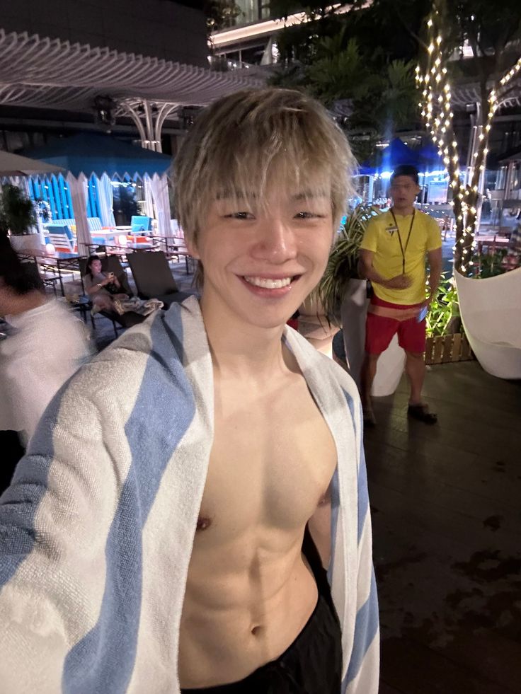 강다니엘 입대 나이 논란 워너원 프로듀스101 키 몸무게 MBTI 혈액형 군대 제대 프로필