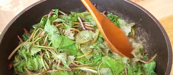 소금 넣고 데치기