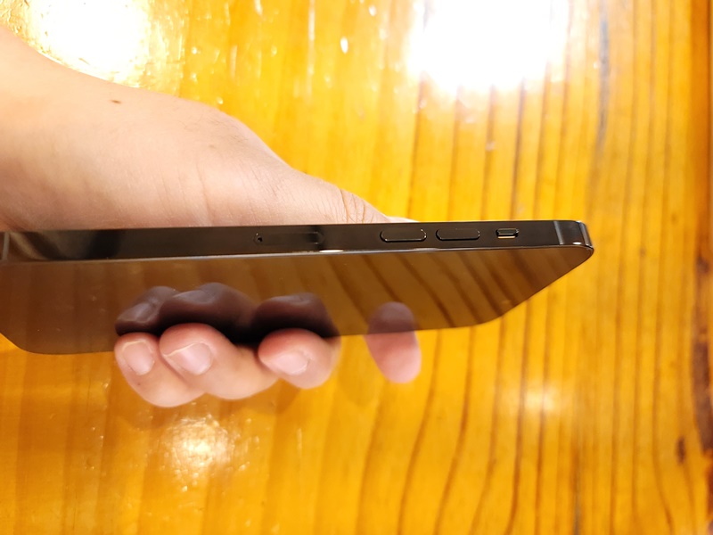 아이폰14 프로맥스 256GB - 왼쪽