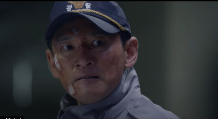 염정아 황정민 주연 영화 넷플릭스 크로스