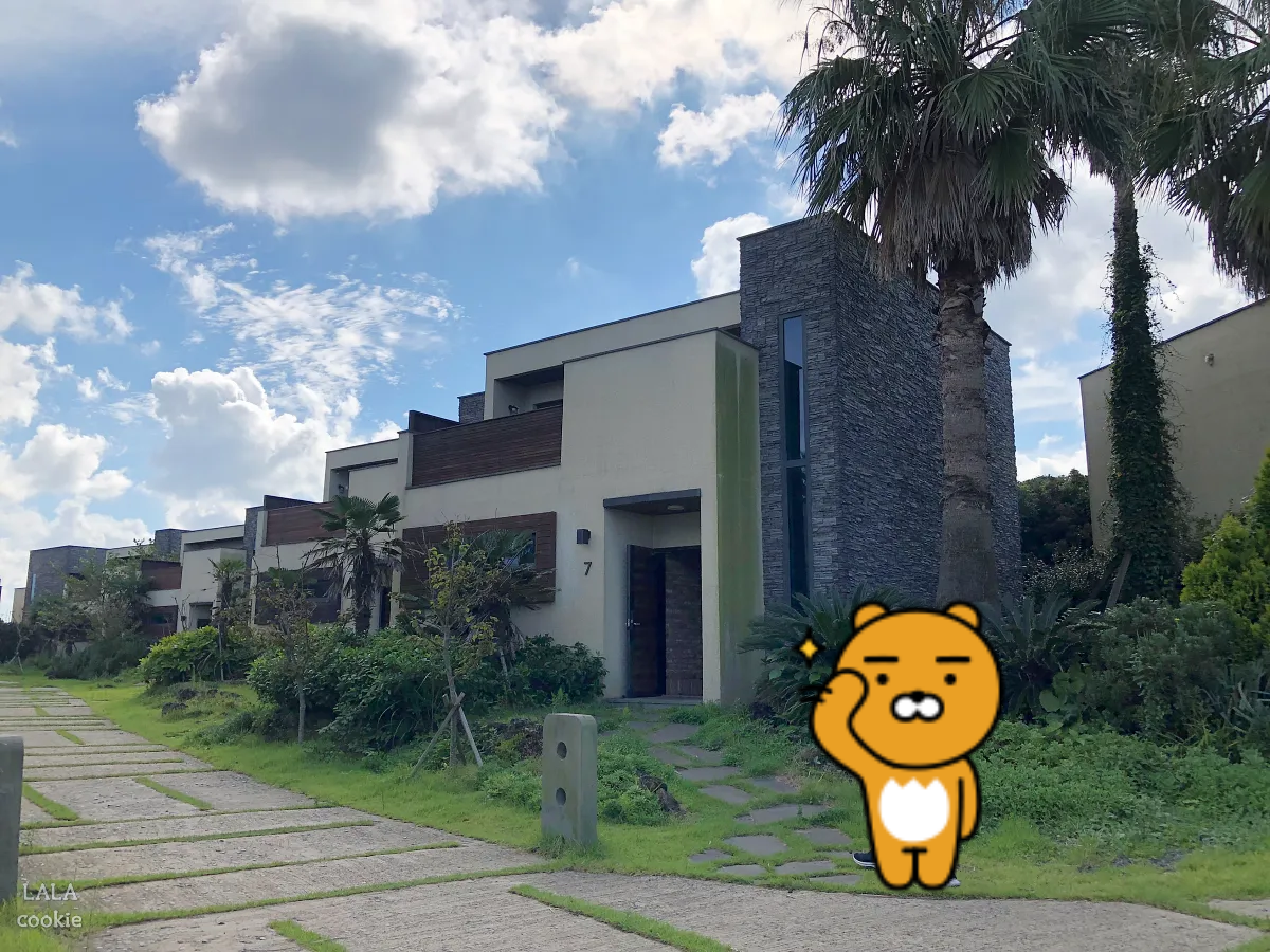 제주도-동쪽-가성비-숙소-아르츠-스파-앤-풀빌라-외관