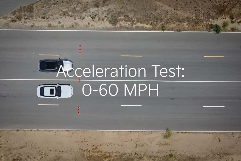 기아 'K5 GT'와 BMW '530i' 대결 (출처 : 기아 아메리카 유튜브 채널)