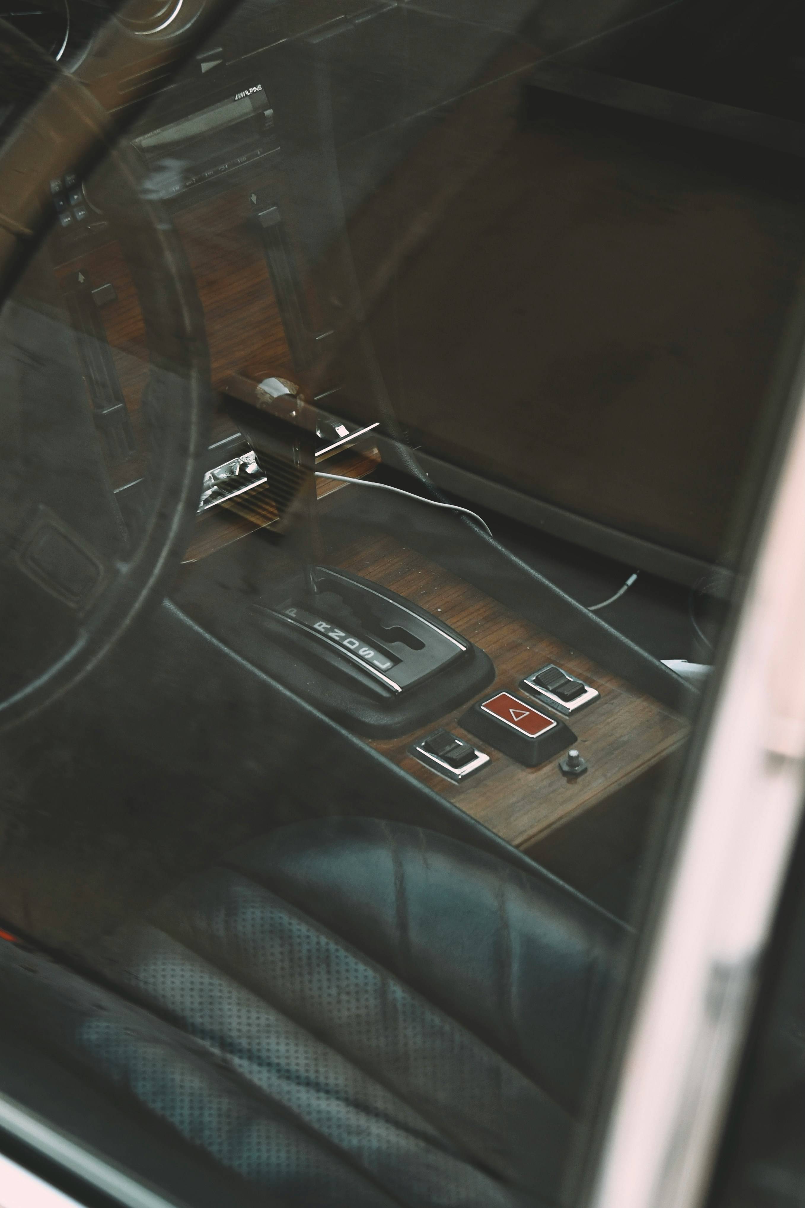 자동차 및 페달 이미지