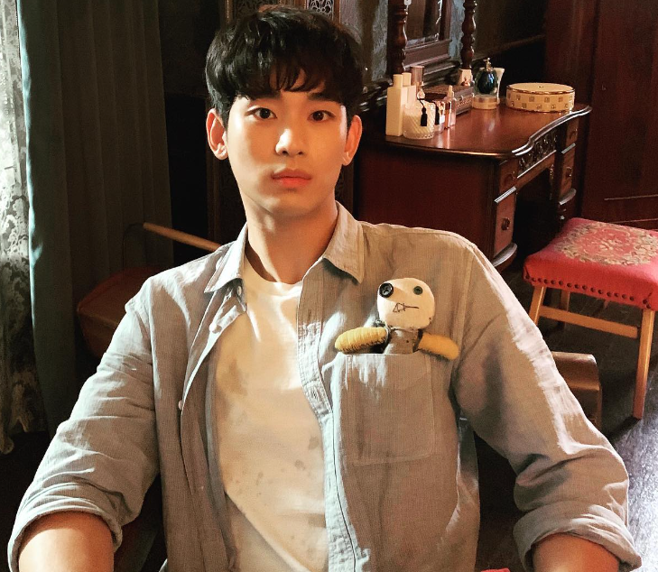 김수현 프로필 배우 영화 작품활동 드라마 나이
