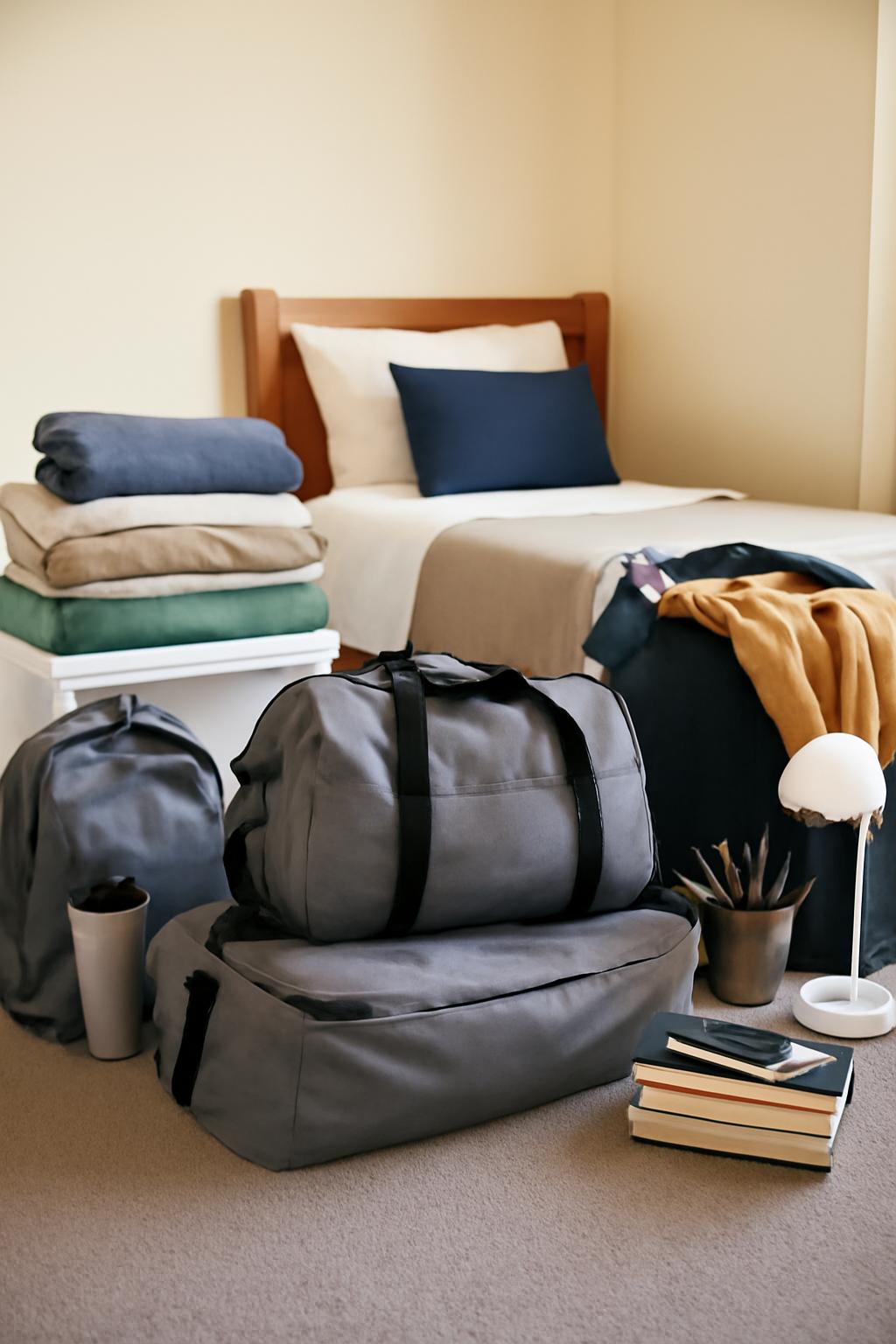 대학생 기숙사 준비물 가방