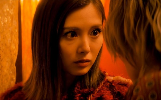 넷플릭스 일본 도박 영화다시보기추천 거짓말 사냥꾼 바쿠 결말 후기 리뷰 - 호평과 혹평