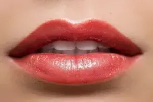 입술