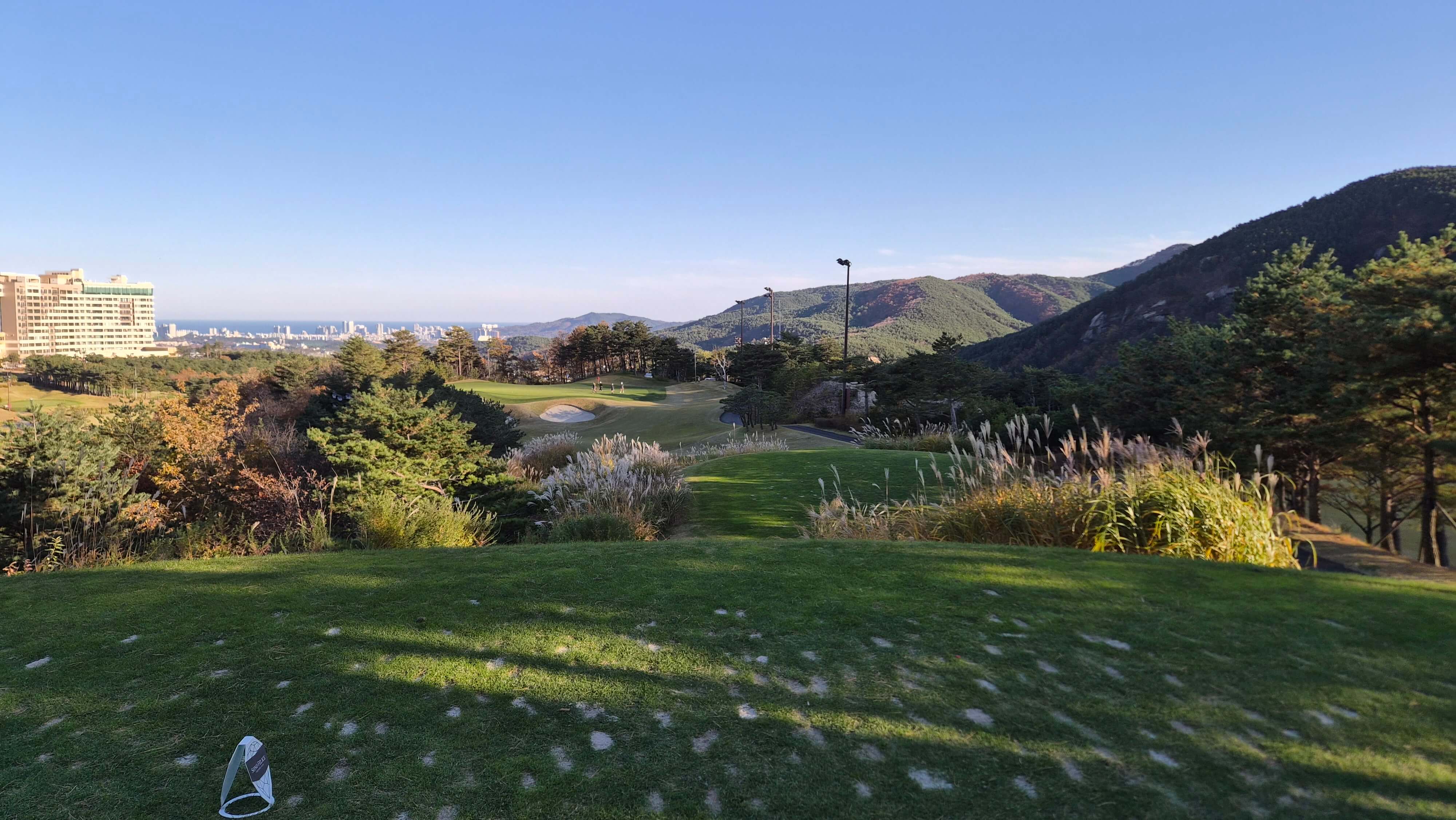골프장 경험담 소노펠리체cc델피노 설악산 울산바위와 탁 뜨인 동해 바다 소나무가 멋진곳