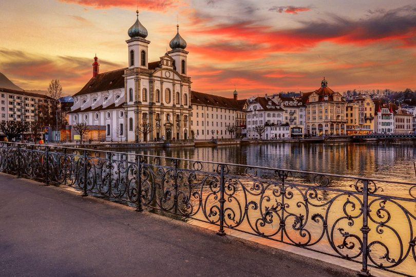 유럽여행 필수앱