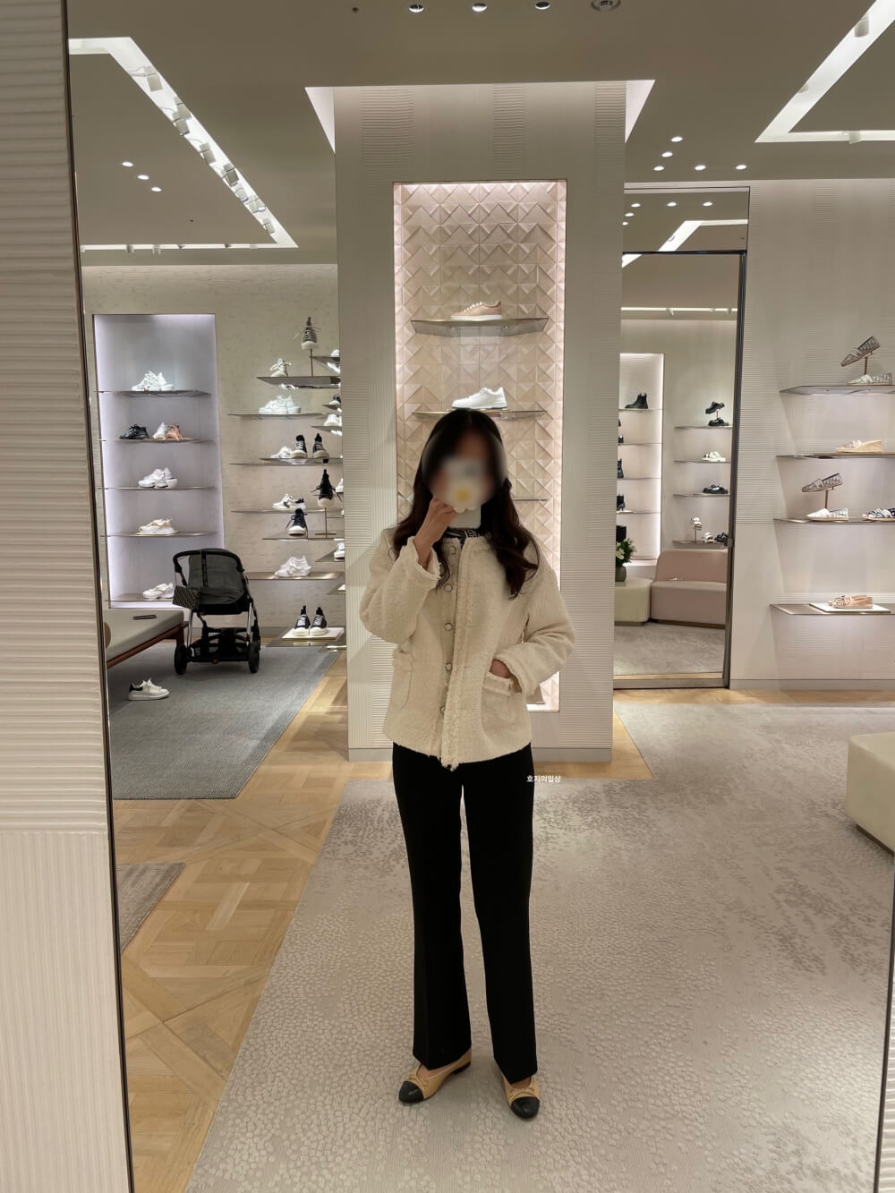 [CHANEL] 샤넬 발레리나 플랫슈즈 - 면세점 착용 코디