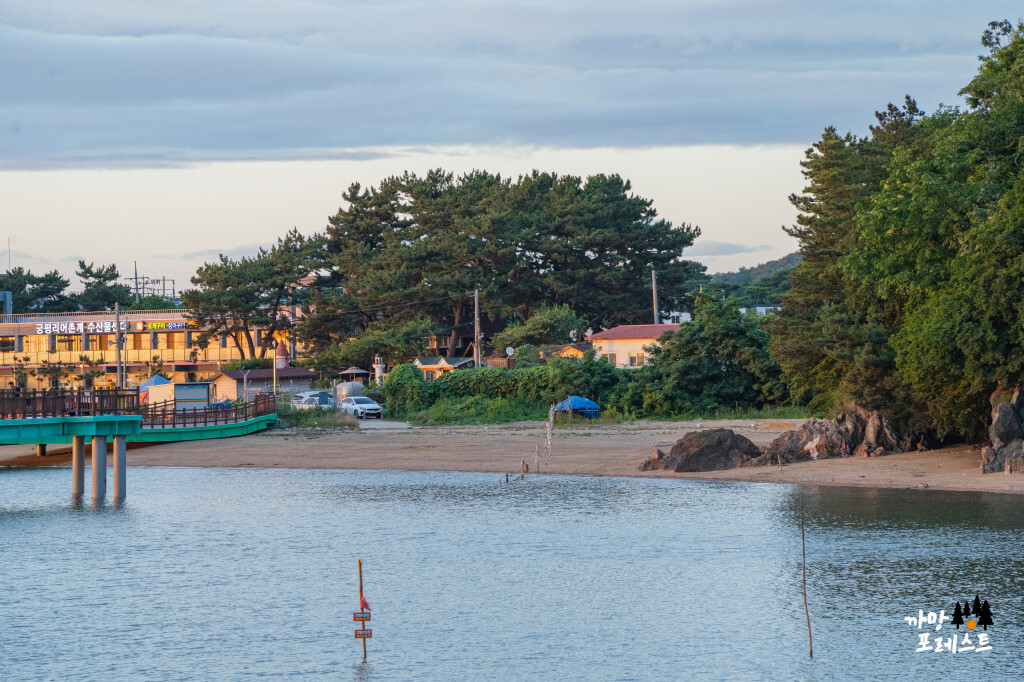 궁평항 바닷가