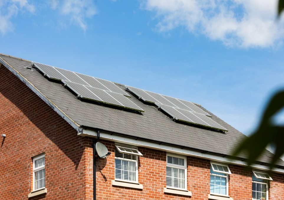 태양광 설치 시 주의사항 총정리 실수 없이 설치하려면 꼭 확인해야 할 15가지