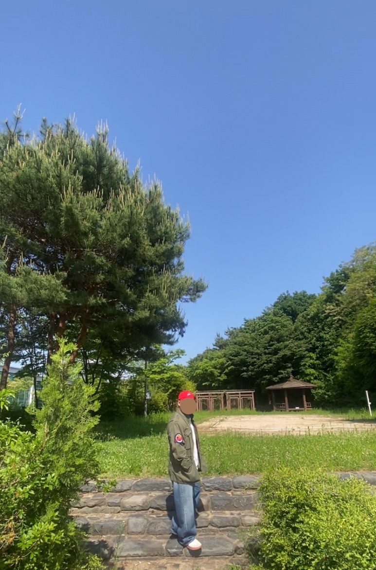 데일리룩(2024. 5. 18.)나이키 헤리티지 86 퓨추라 워시드 레드, 폴로랄프로렌 야상 M-65, 어커버 반팔, 에러스익셉티드 왁스드 데님팬츠, 아디다스 그라다스 그린 삼바
