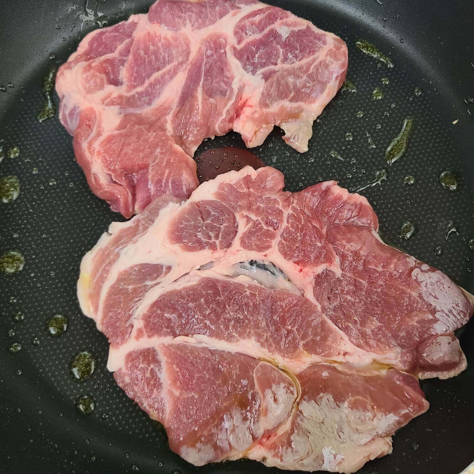 자취생 요리 자취생요리 간장 파스타 자취생요리로 좋은 간단하고 맛있는 애호박볶음 자취생 요리 밀키트로 만든 설렁탕과 닭살볶음 자취생 요리에 그만인 초간단 참치 김치찌개 자취생 요리당면김치찌개 참치김치찌개김치찌개 자취생요리 혼자 먹기 딱 좋은 맛있는 차돌박이부대찌개 자취생요리 고등어통조림으로 생선구이했어요. 자취생 요리 쏘야볶음 간단해 자취생요리 만두 김치짜글이 김치 만두짜글이 자취생요리로 좋은 짜장밥 자취생요리 새우 대신 만두 칠리만두 자취생 요리 # 초간단 계란 식빵 자취생 요리 : 편의점 재료로 사천짜장 참치캔 활용 자취생요리