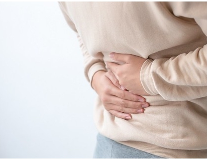 오른쪽 갈비뼈 아래 통증 원인