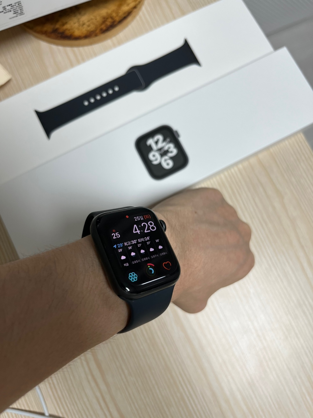 애플워치 SE 착용샷