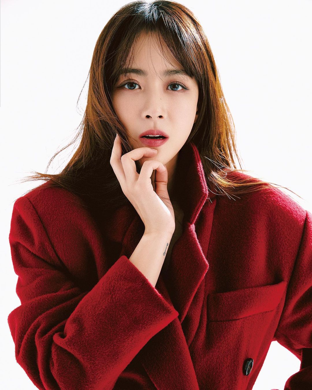 류현경 우먼센스 2월호 커버 화보