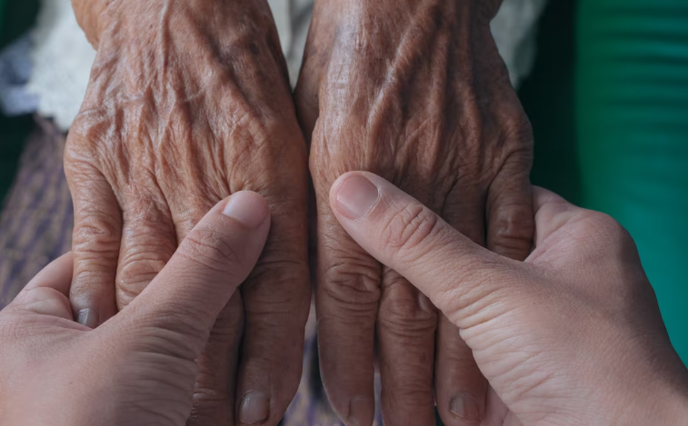 파킨스병의 원인과 증상을 알아보고 조기에 발견해요