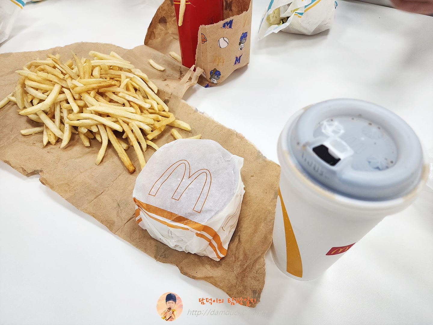 진주 고추 크림치즈 버거