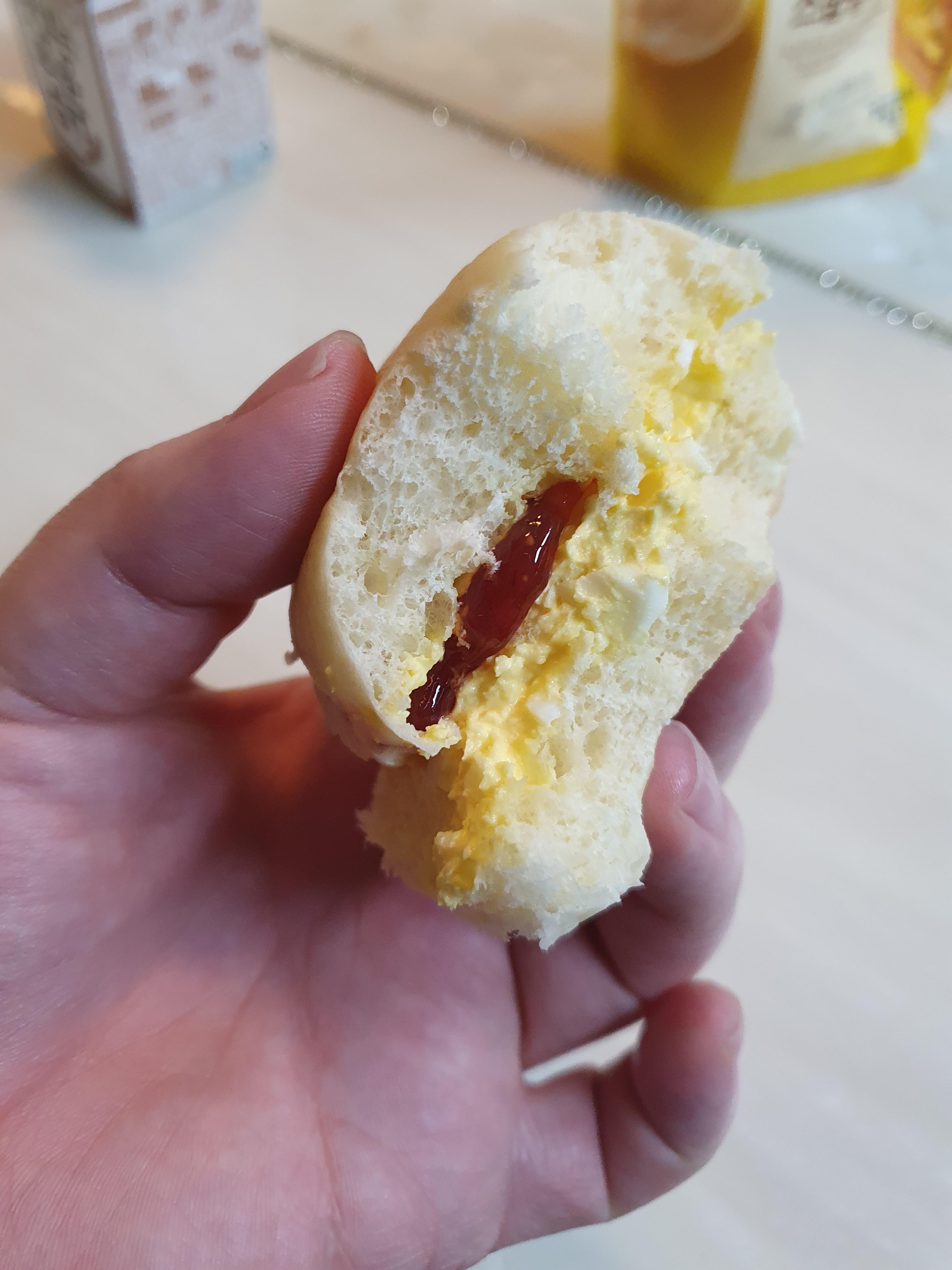 샌드위치 편하게 만들려면, 에그마요 샐러드 이용하세요.