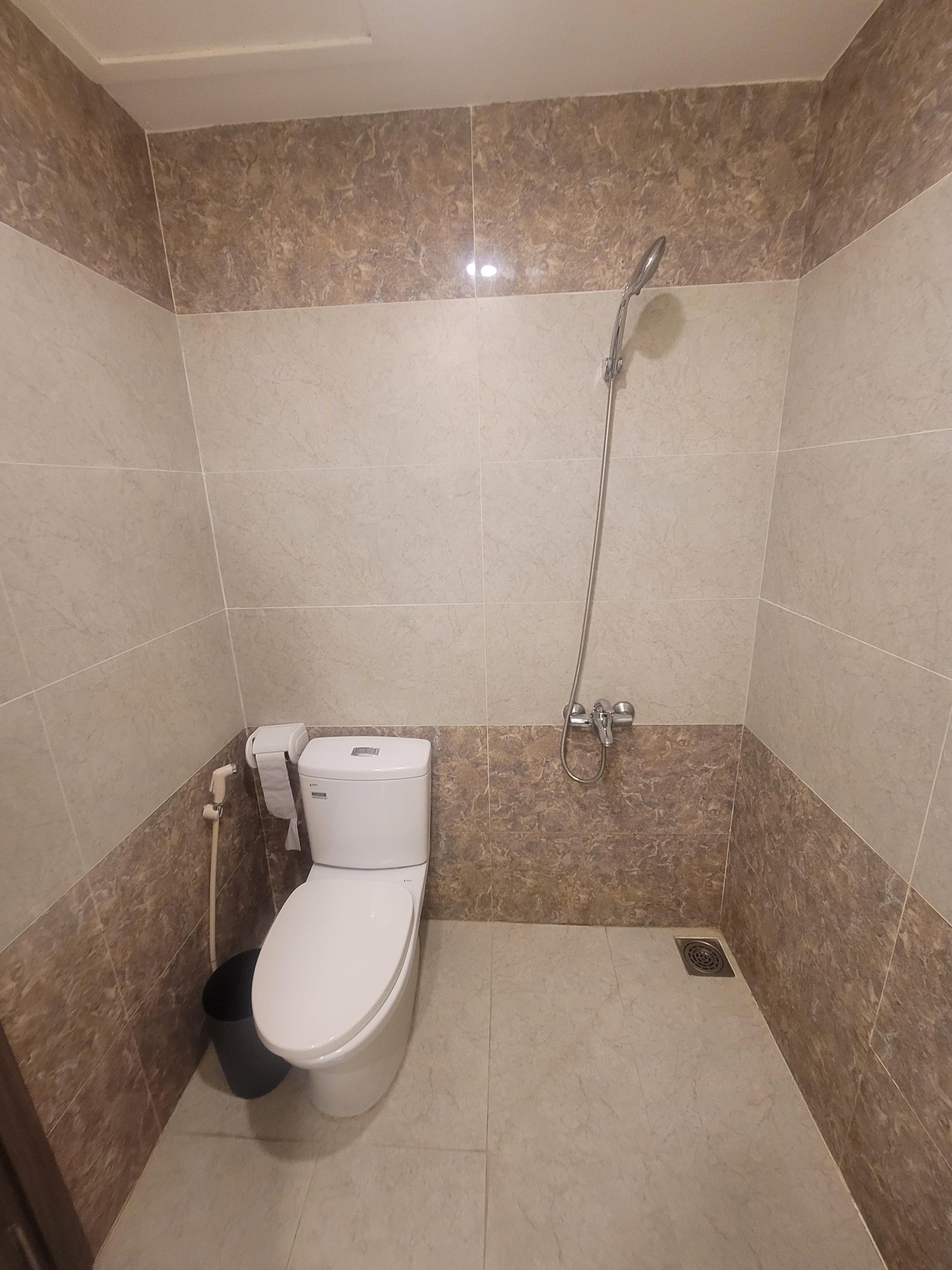 네이비호텔 화장실