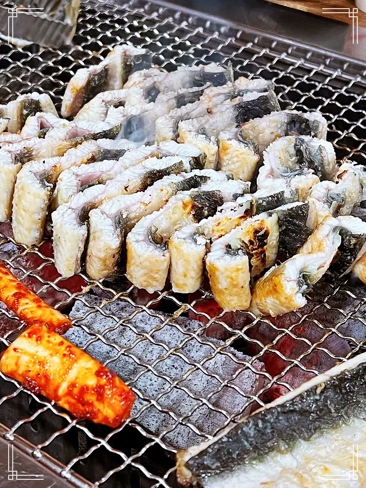 돈쭐내러왔습니다 짚불 볏짚 꼼장어 민물장어 삼겹살 먹방 보양식 김포 석모리 맛집 이영자 김희재 방송 소개