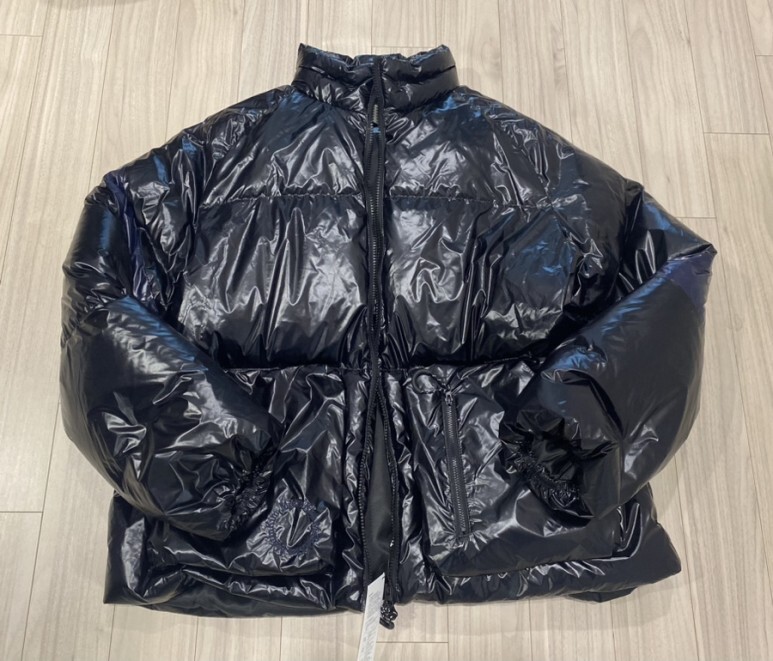 마뗑킴 패딩 숏패딩 유광패딩 유광점퍼 숏점퍼 matin kim COLOR POINT PUFFER DOWN JUMPER FOR MEN IN BLACK