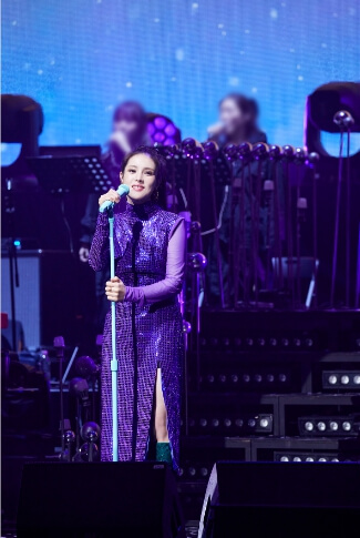 가수 거미 공연 사진