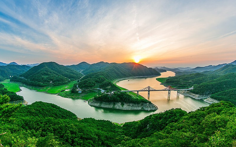 충북 제천 청풍호 여행 코스 추천: 케이블카&middot;유람선&middot;청풍랜드&middot;호수뷰 숙소
