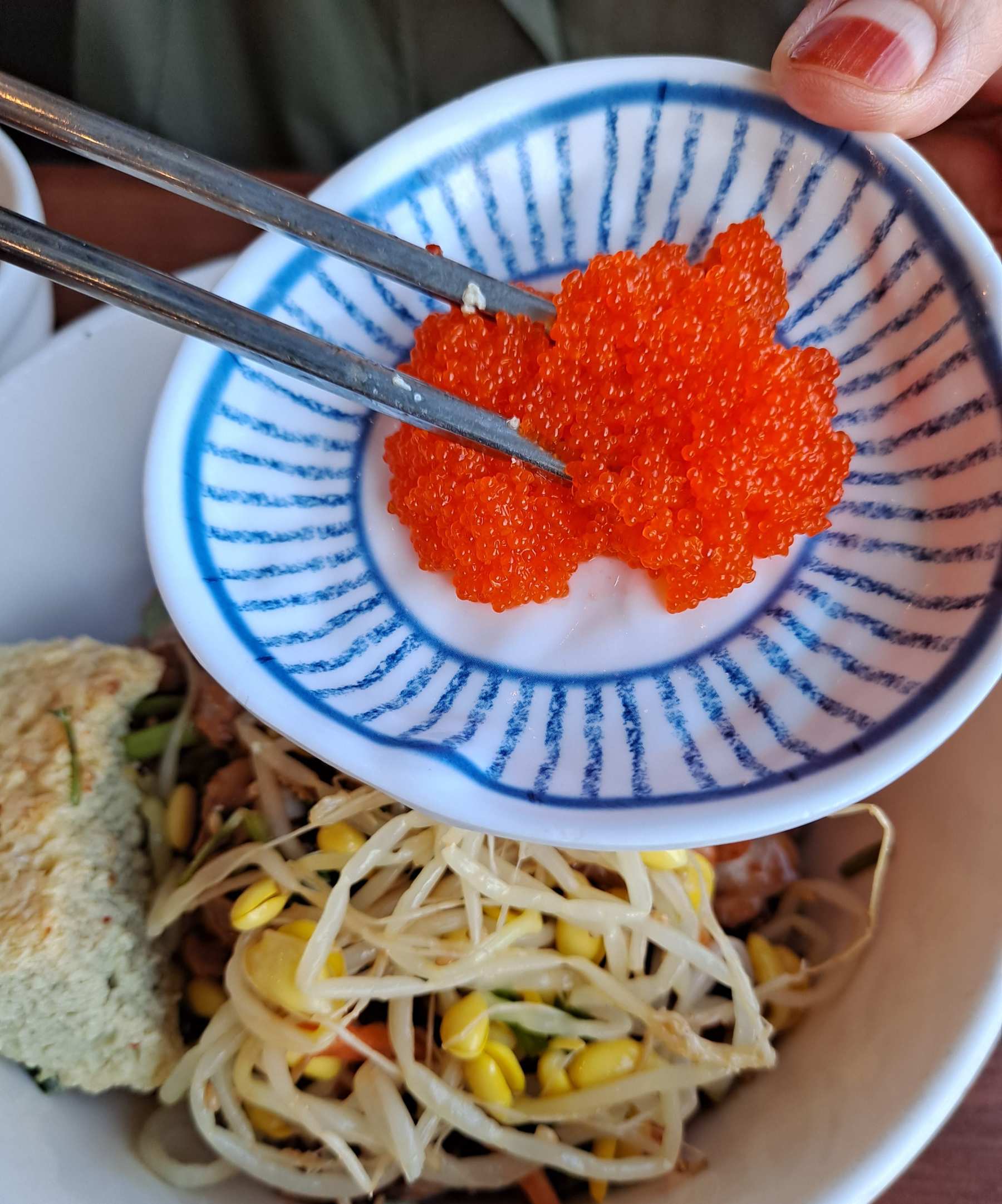 꼬막한상 날치알 넣기