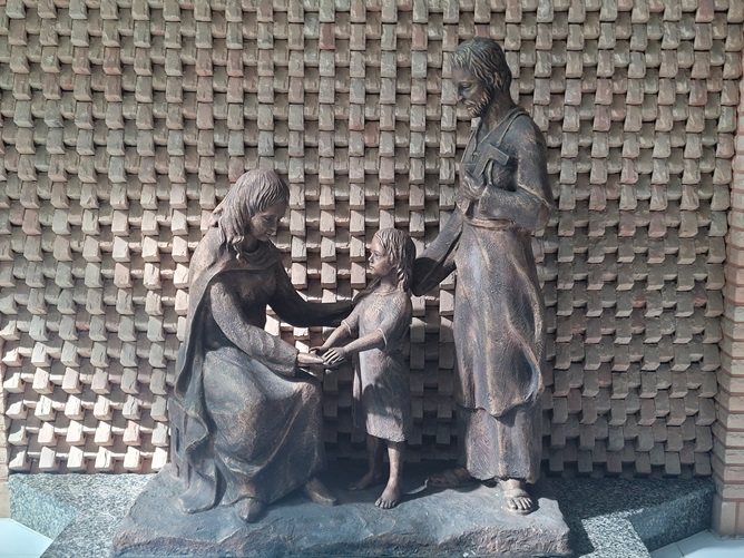 서울 독산1동성당 주보성인 ; 성가정